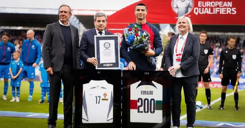 Ronaldo Masuk Guinness World Record